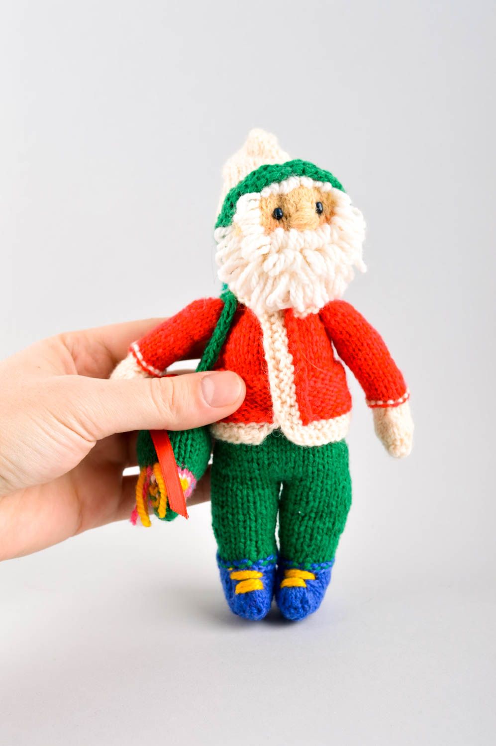 Подарок ребенку ручной работы мягкая игрушка Санта детская игрушка яркая фото 5