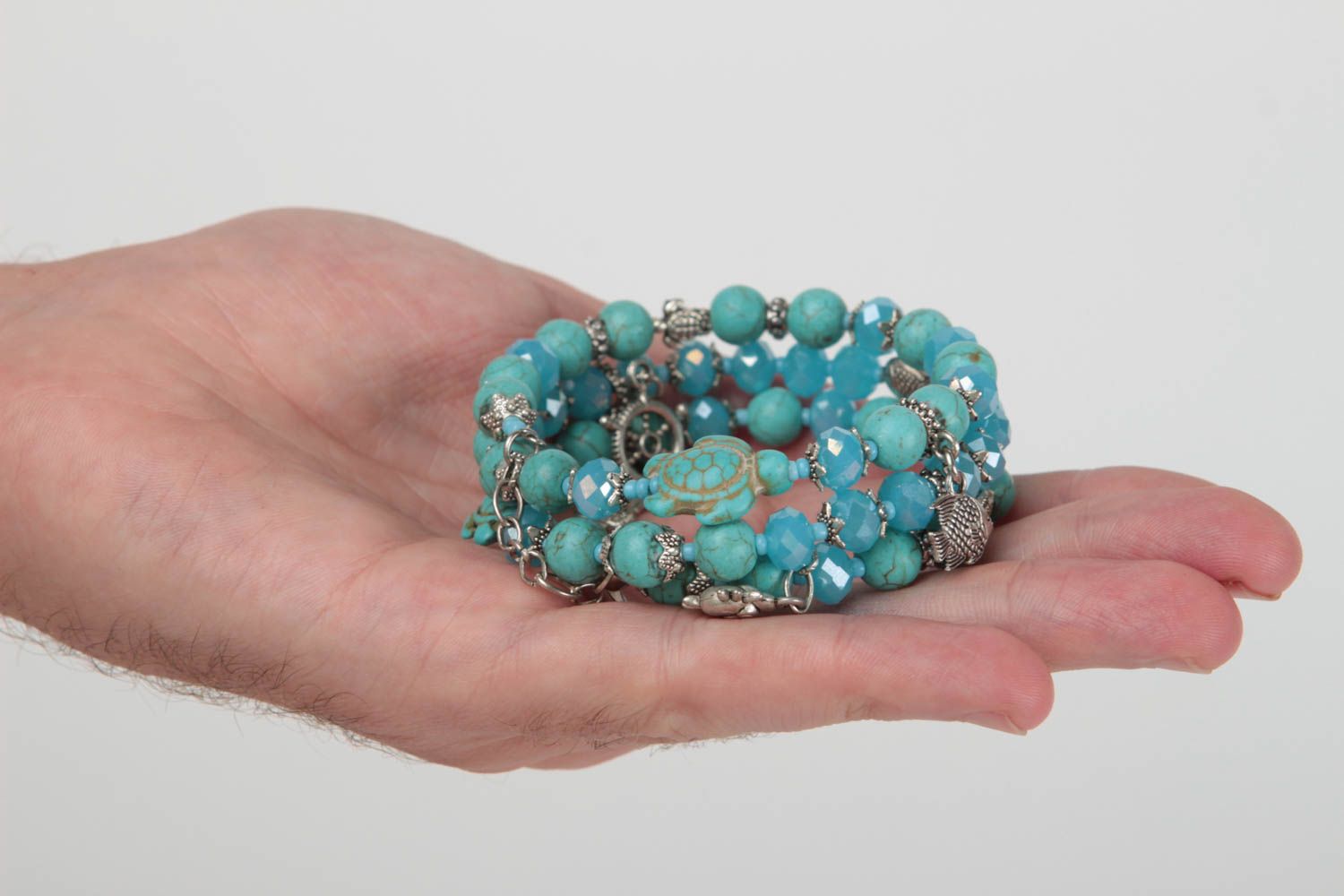Bracelet en perles de cristal et turquoise artificielle fait main original photo 5