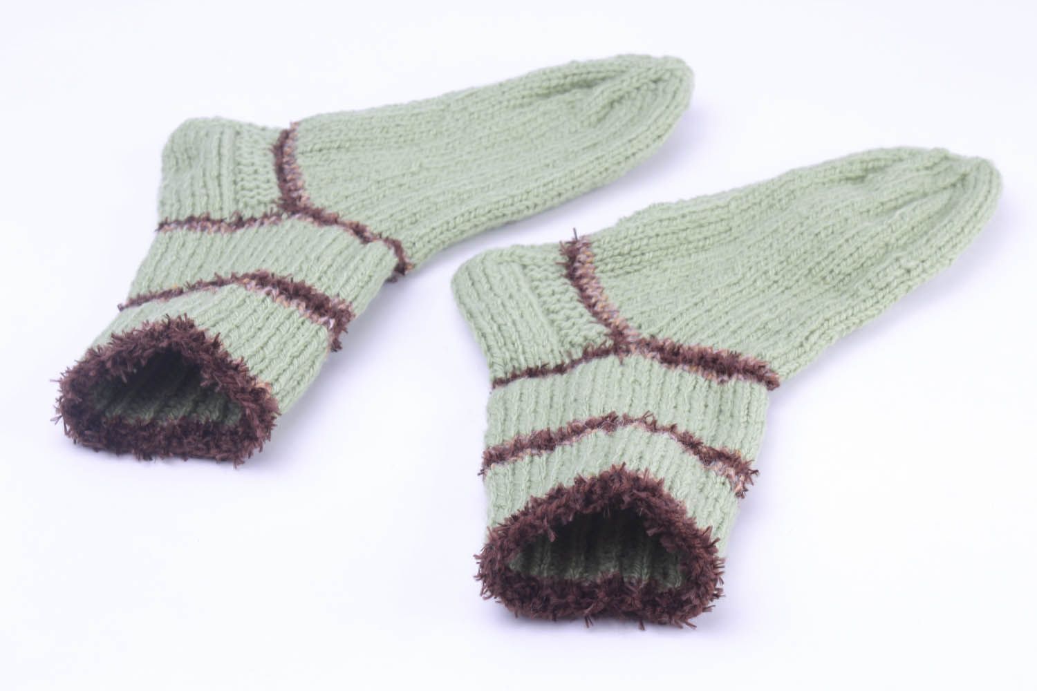 Chaussettes tricotées en mi-laine vert et marron  photo 4