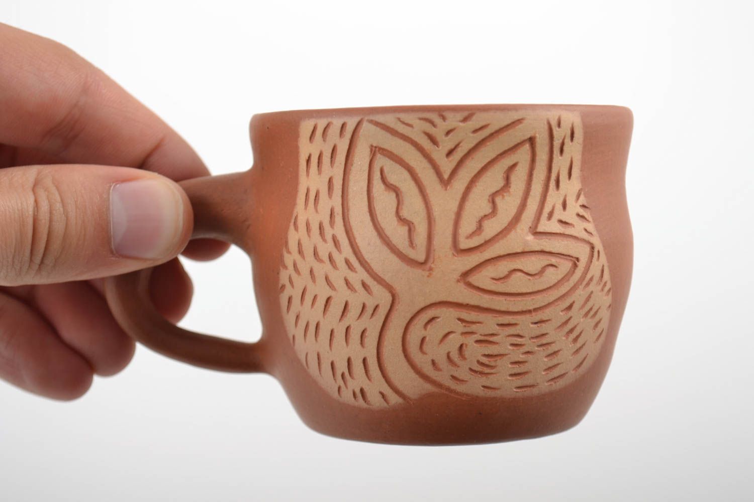 Глиняная чашка ручной работы расписанная натуральными красками объемом 250 мл фото 2