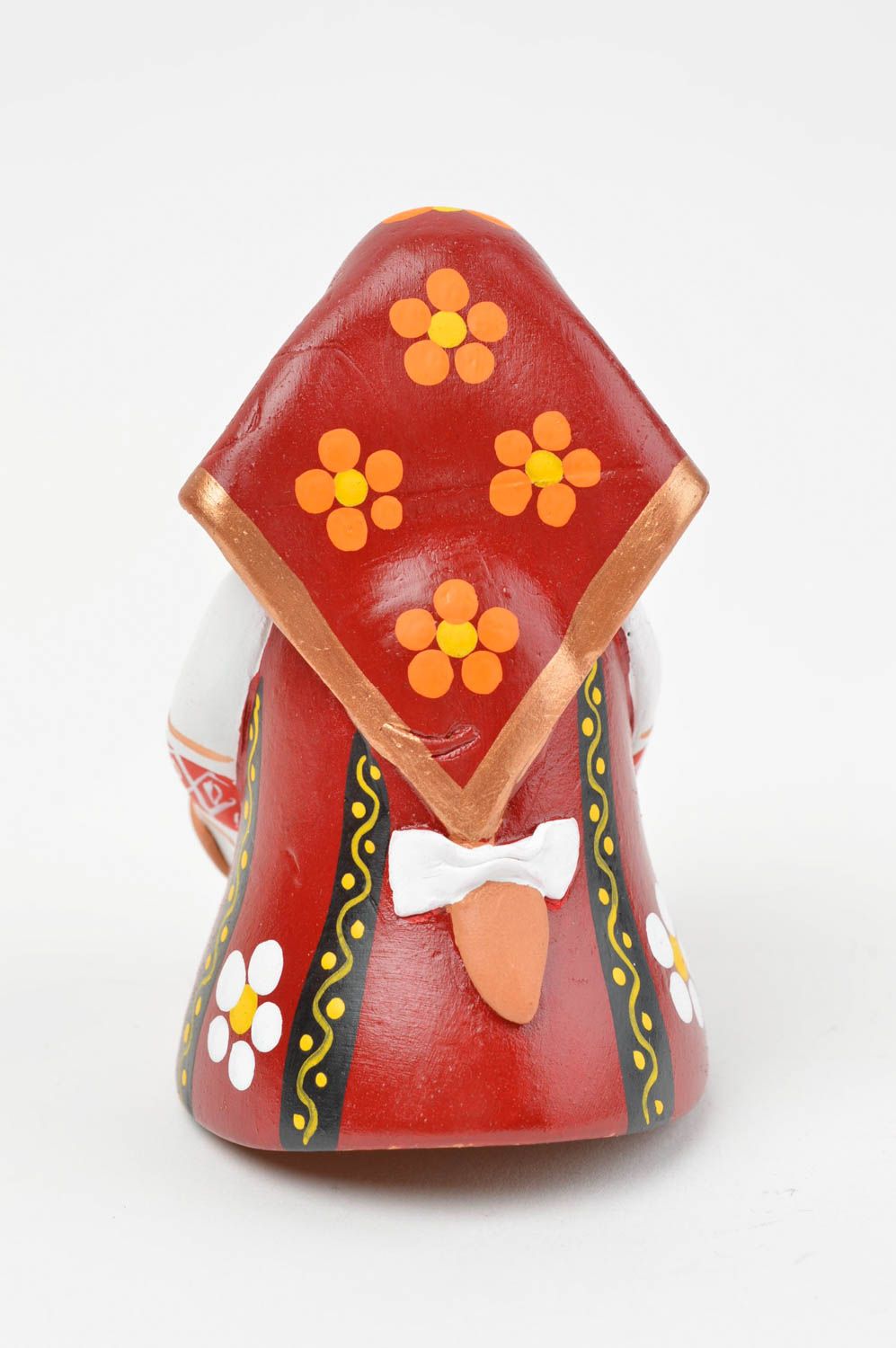 Глиняный колокольчик с росписью ручной работы Пышная девица в бордовом платке фото 3