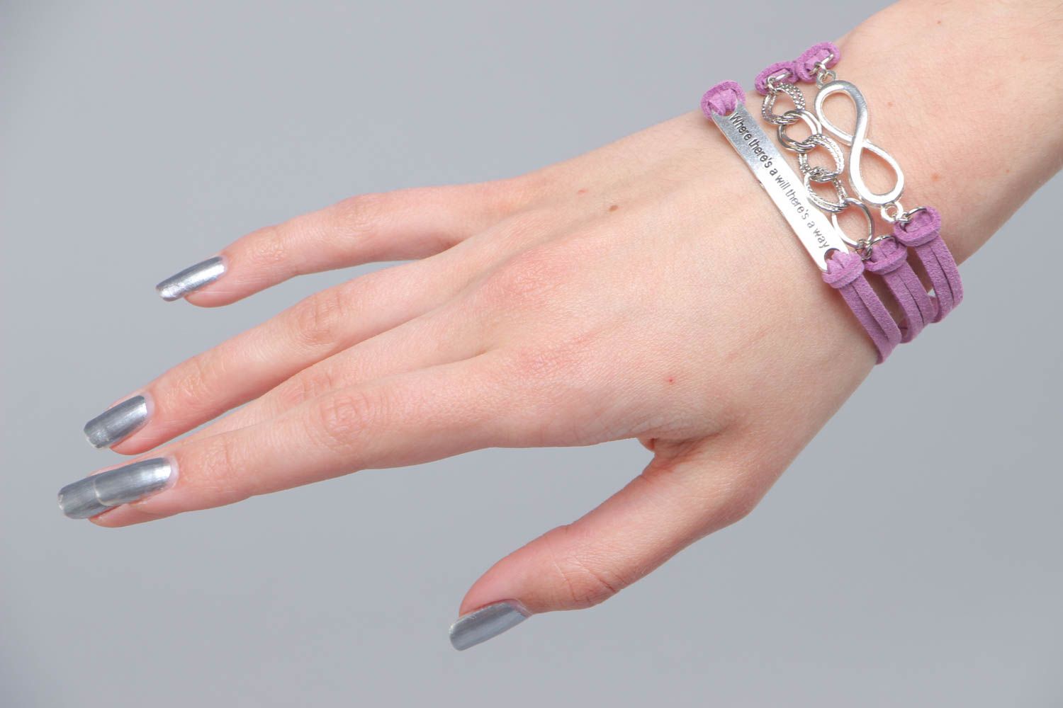 Bracelet en daim artificiel large rose avec pendeloques fait main original photo 5
