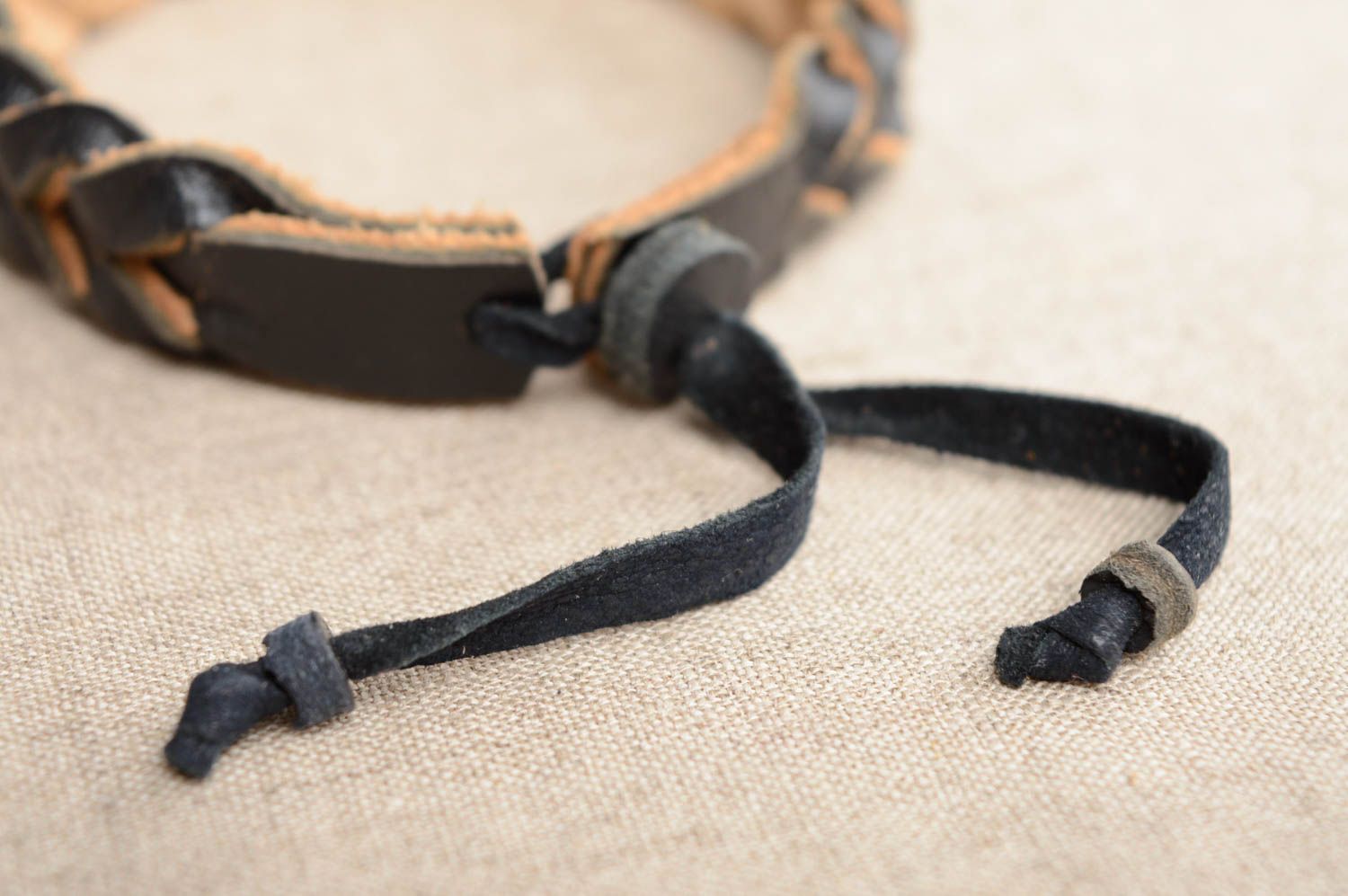 Bracelet en cuir naturel noir tressé avec lacets fait main pour femmes et hommes photo 3