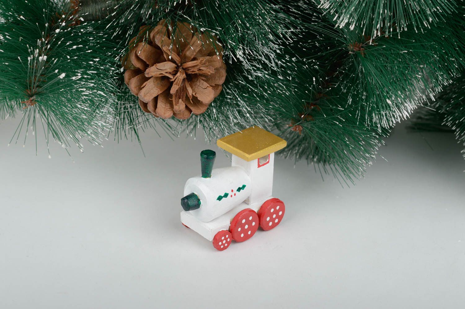 Игрушка ручной работы игрушка из дерева локомотив фигурка из дерева декор фото 1