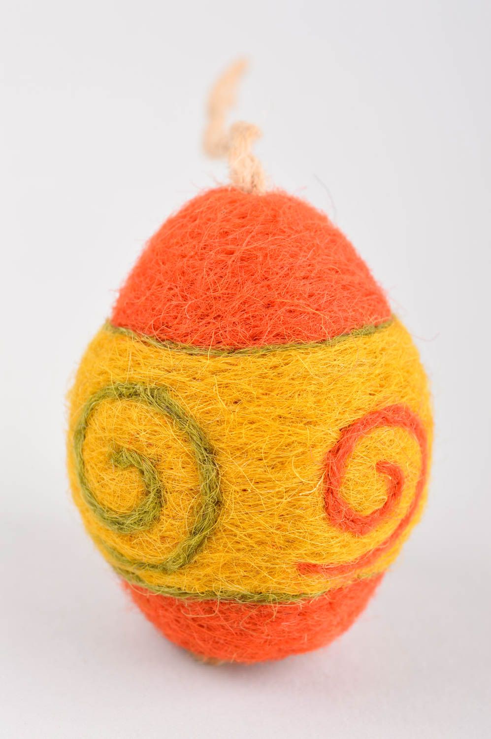 Валяная игрушка ручной работы декор на стену игрушка из шерсти Оранжевое яйцо фото 2