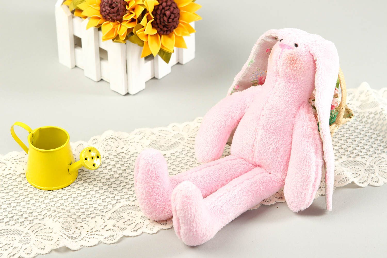 Handmade Kuscheltier Hase rosa Stoff Spielzeug Geschenk für Kinder aus Trikotage foto 1