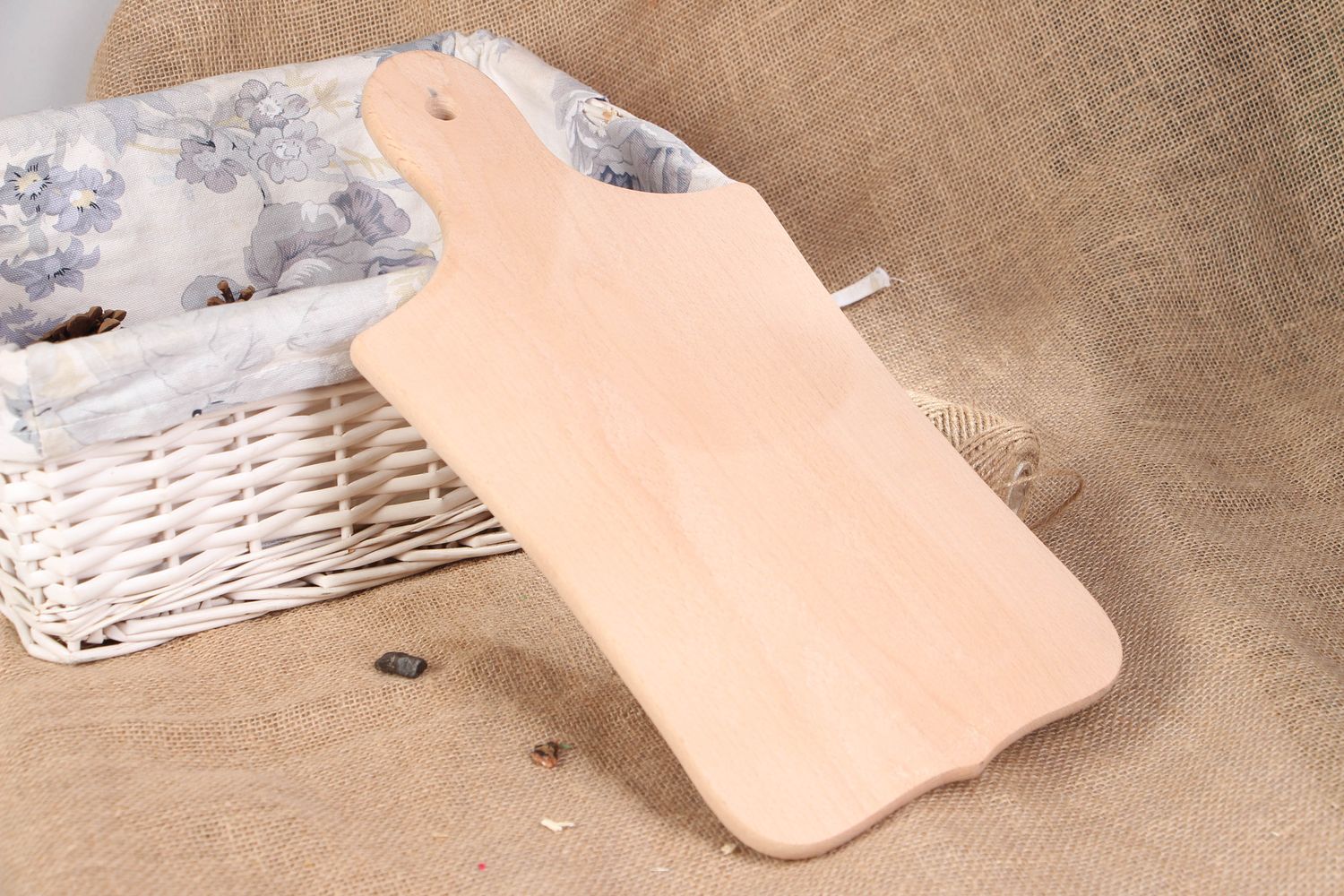 Blank chopping board for painting of classic shape photo 4