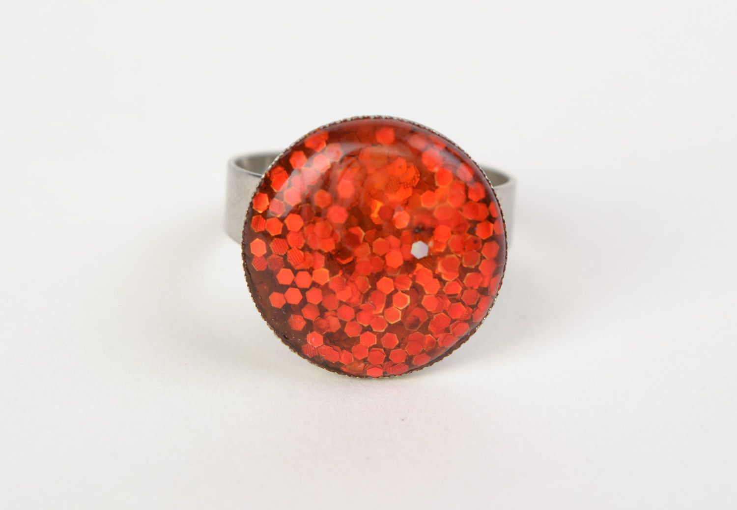 Bright red handmade round ring with spangles coated with jewelry glaze photo 2