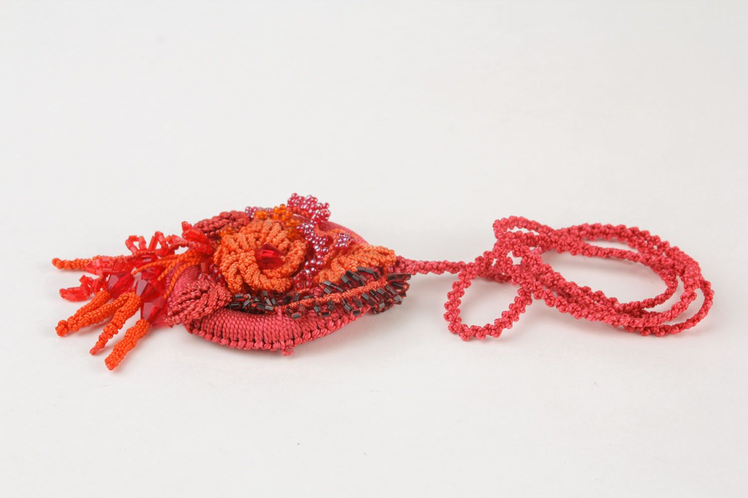 Pendant made of thread and beads Flower Circle photo 3