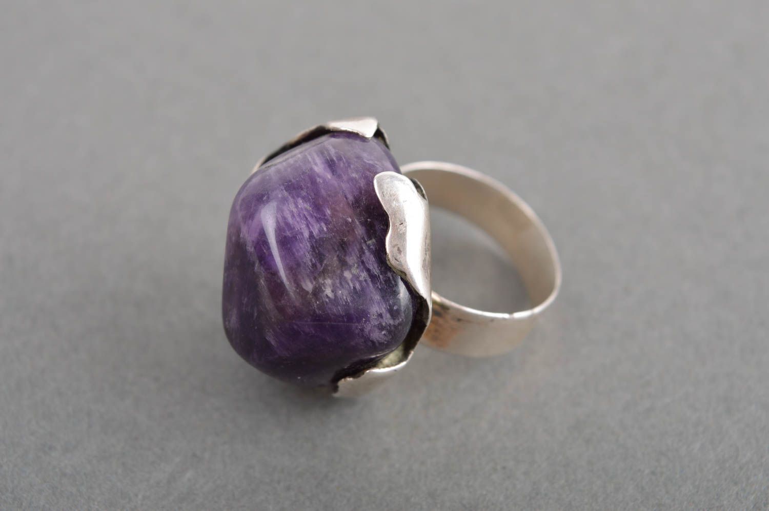 Стильное кольцо хэнд мэйд украшение из мельхиора женское кольцо с аметистом фото 2