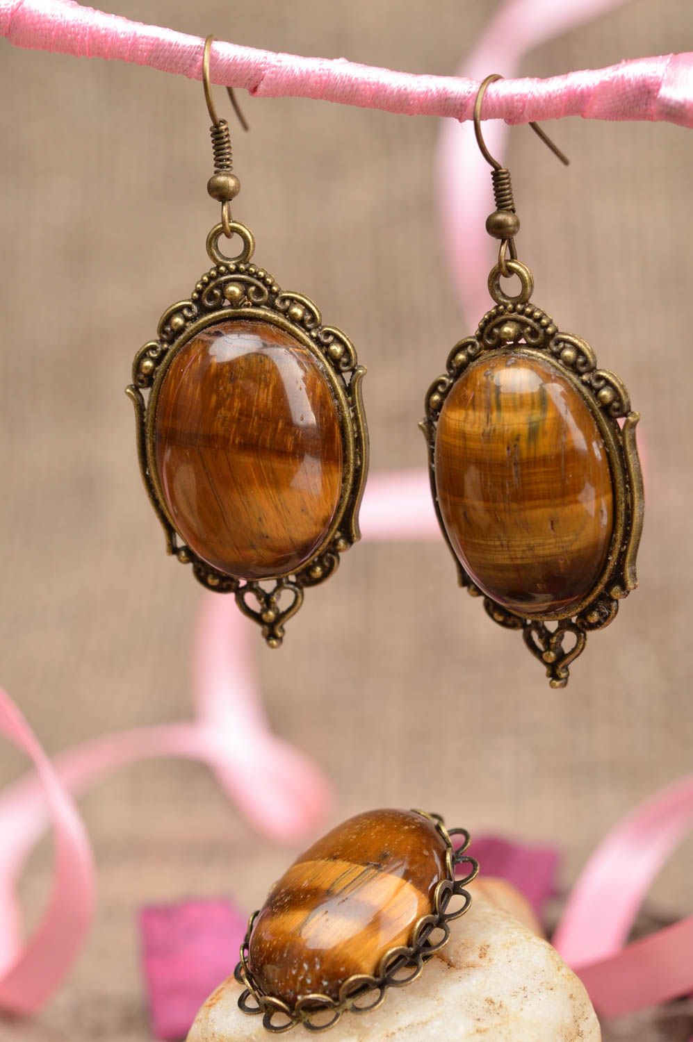 Set of handmade brown stone jewelry 2 accessories earrings and brooch  photo 1