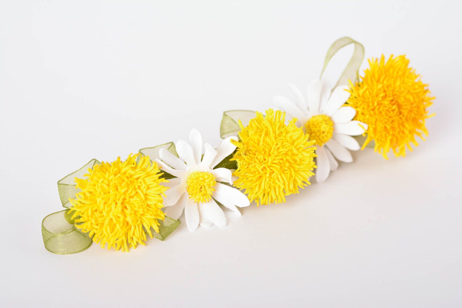 Заколка ручной работы желтые цветы из фоамирана украшение для волос с ромашками фото 1