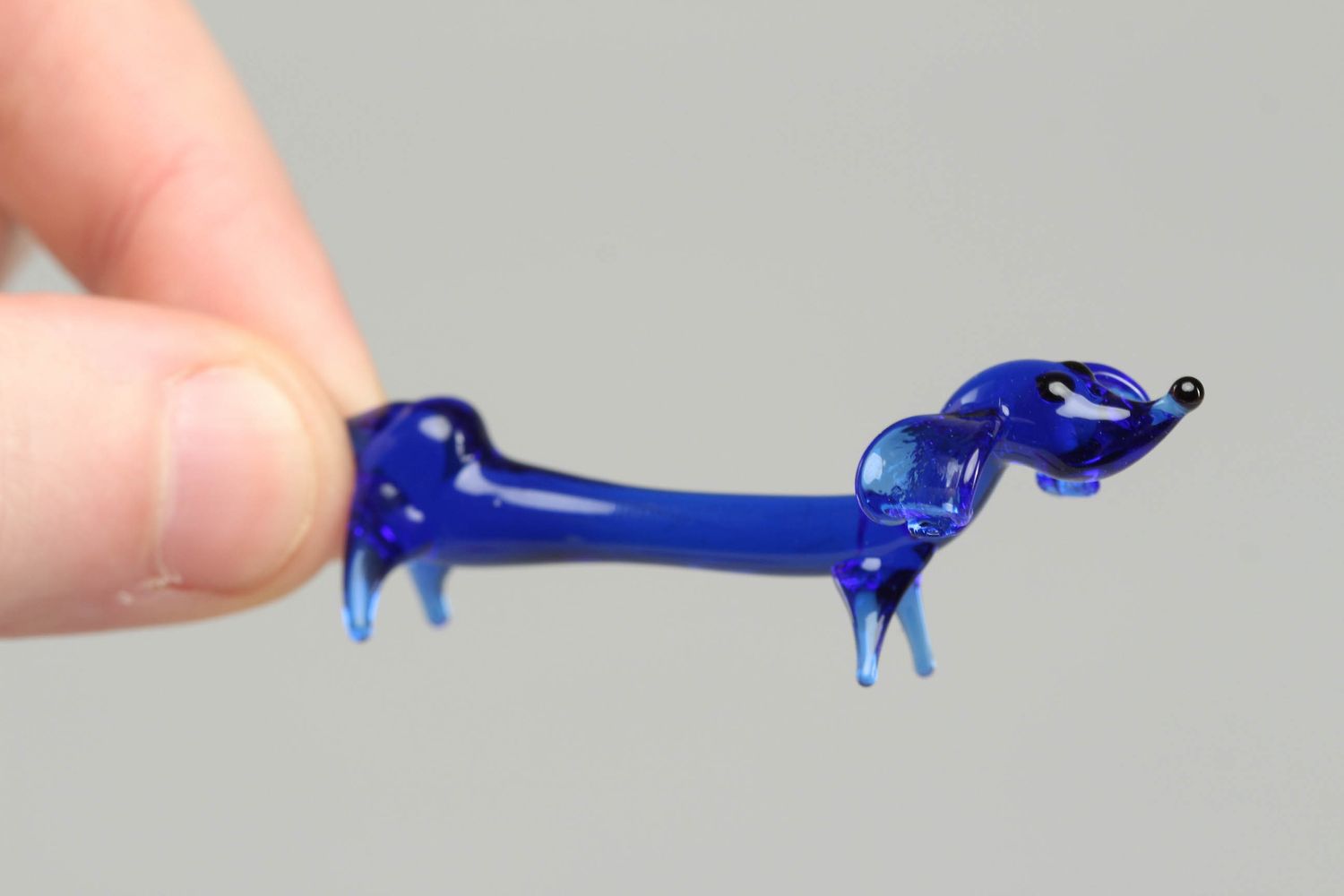Figura de cristal azul artesanal en técnica de lampwork Perro salchicha foto 4