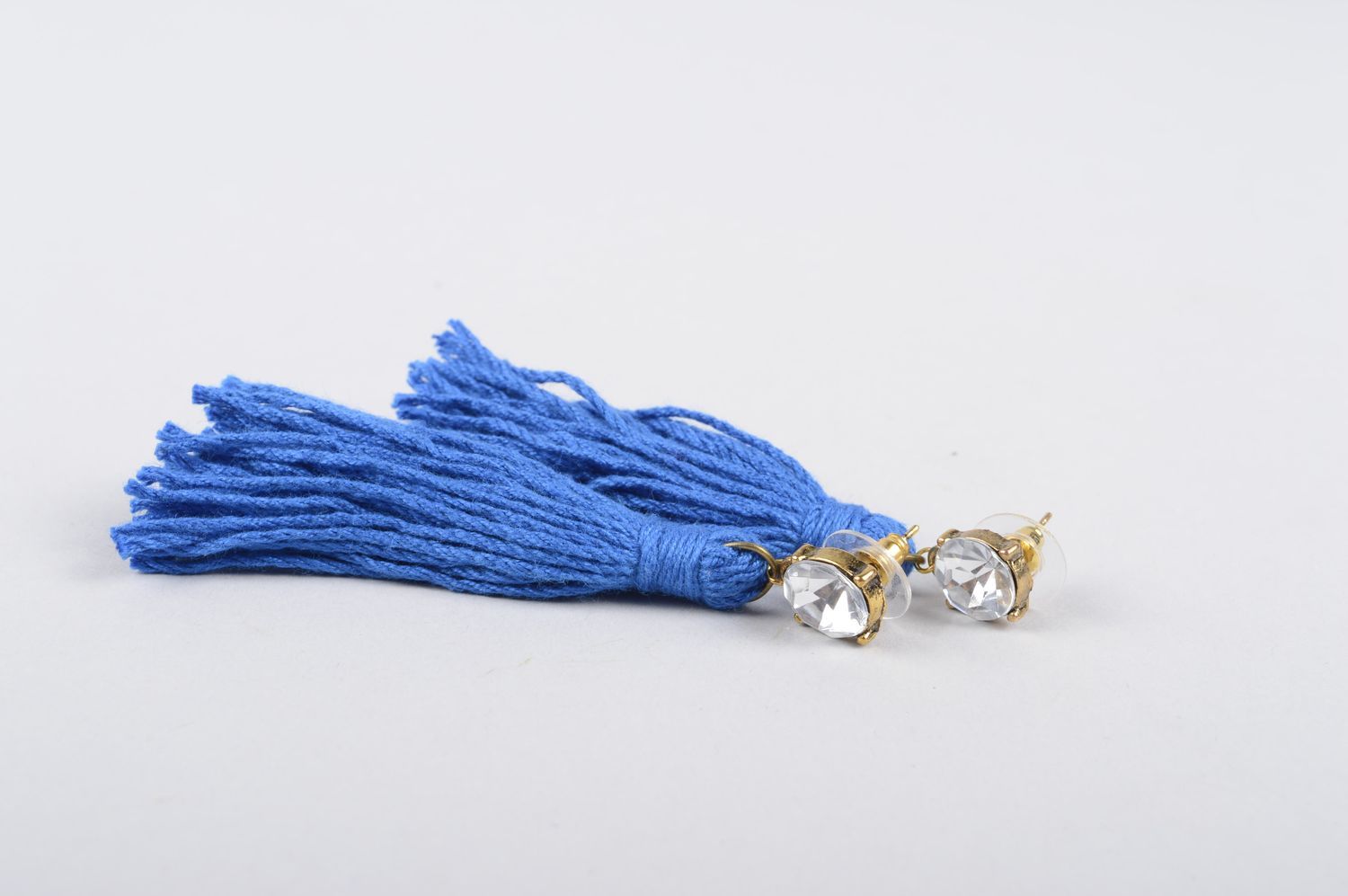 Серьги ручной работы серьги с бахромой синие серьги из ниток хлопковых фото 4