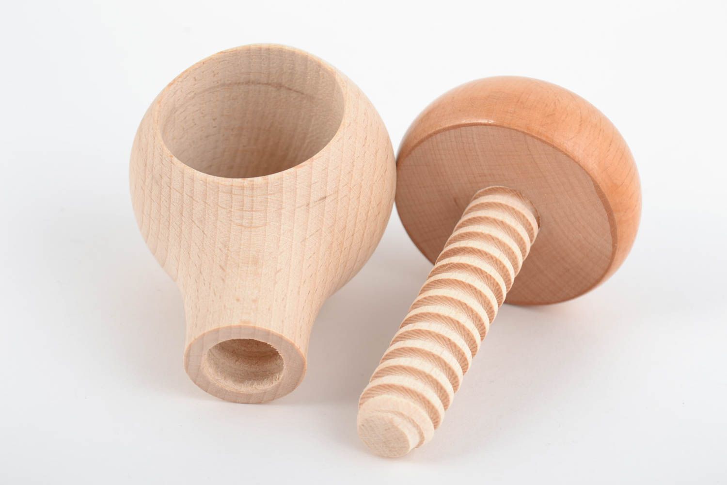 Handmade Nussknacker aus Holz in Form vom Pilz aus natürlichem Material schön foto 5