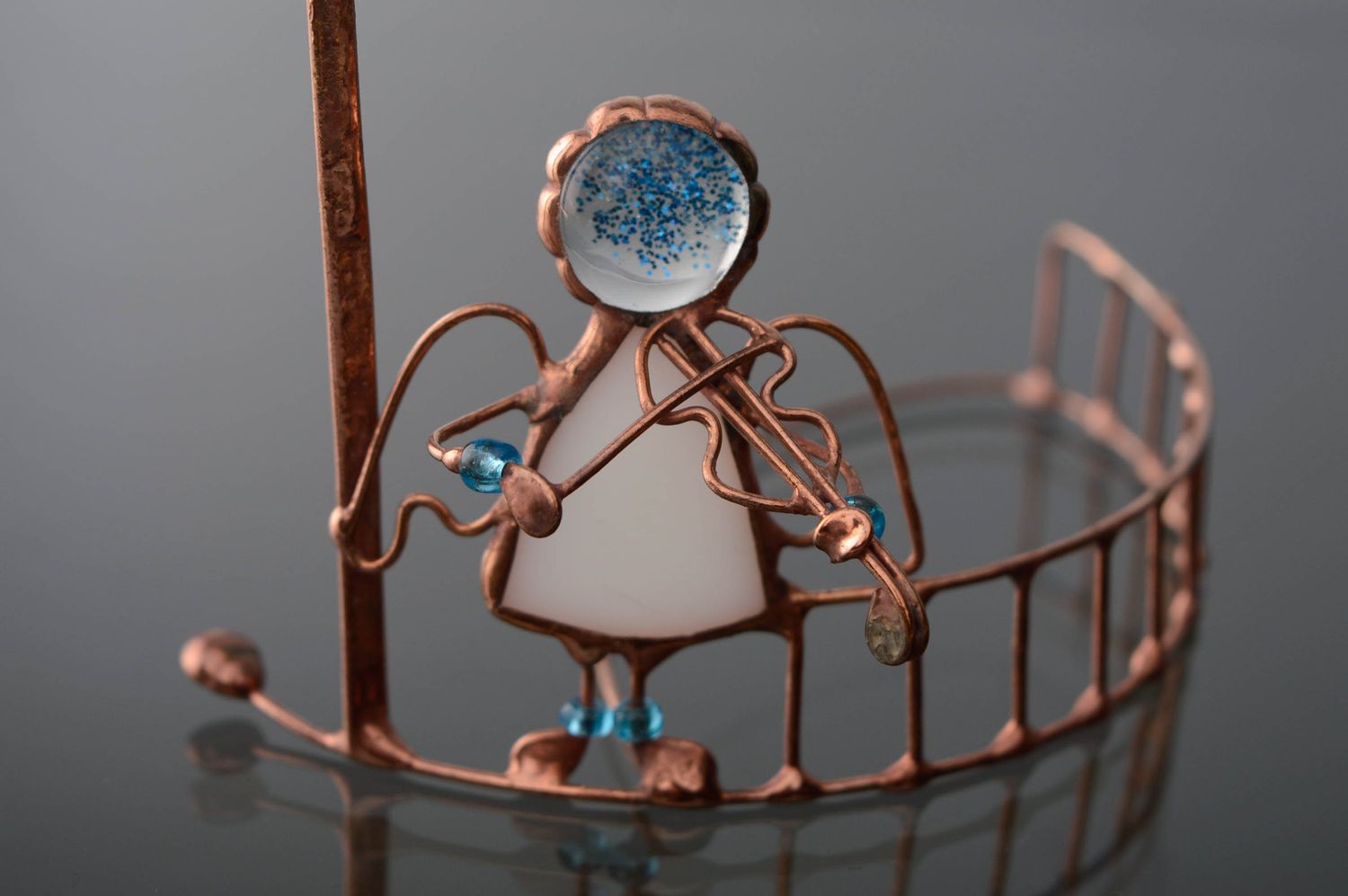 Deko Figurine aus Glas kleiner Engel mit Geige foto 2