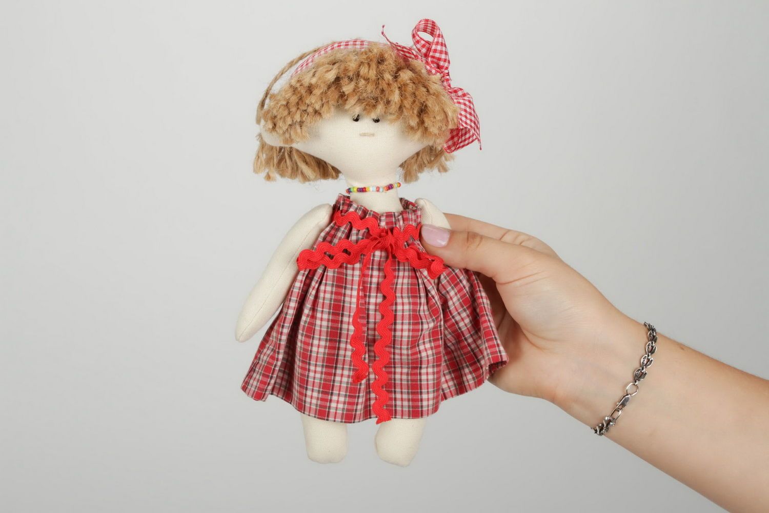 Stoff-Puppe Mädchen im Kleiderrock foto 2