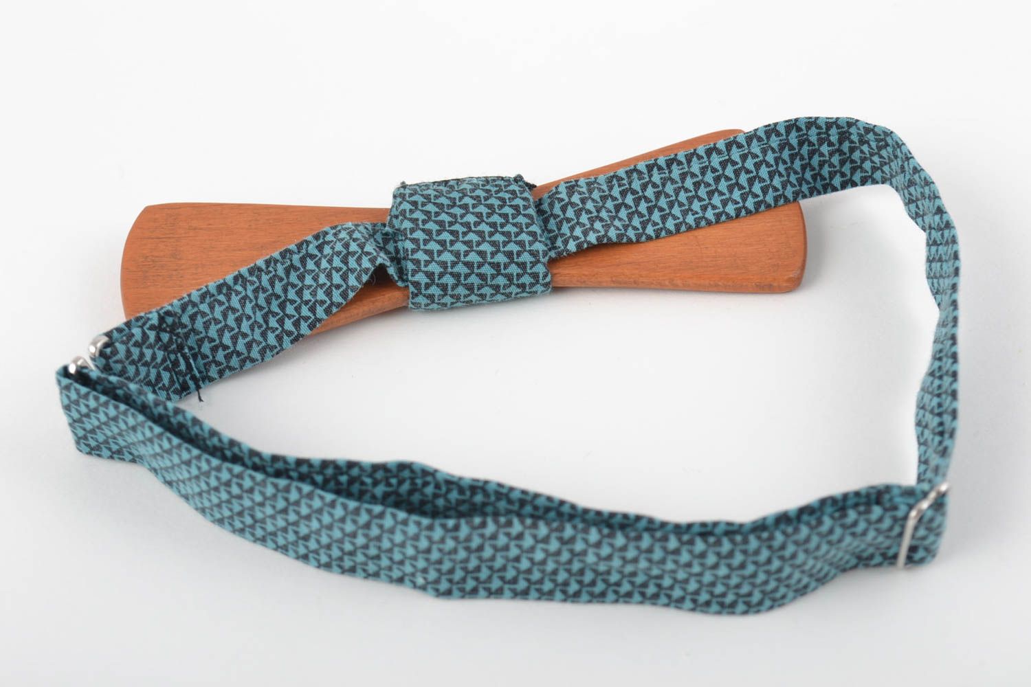 Деревянный галстук-бабочка с тканевым ремешком с принтом ручной работы фото 3