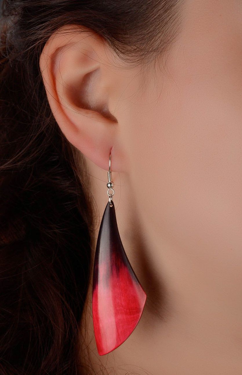 Red and black earrings made ​​of horn photo 4