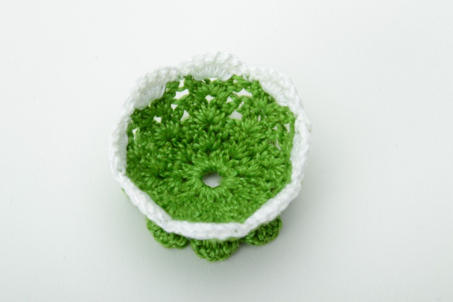 Handmade green crochet Easter egg holder photo 3