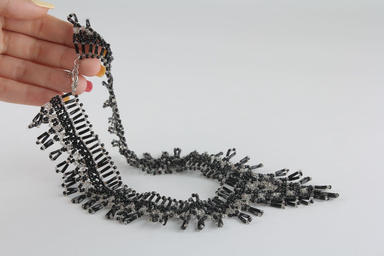 Large beaded necklace photo 4