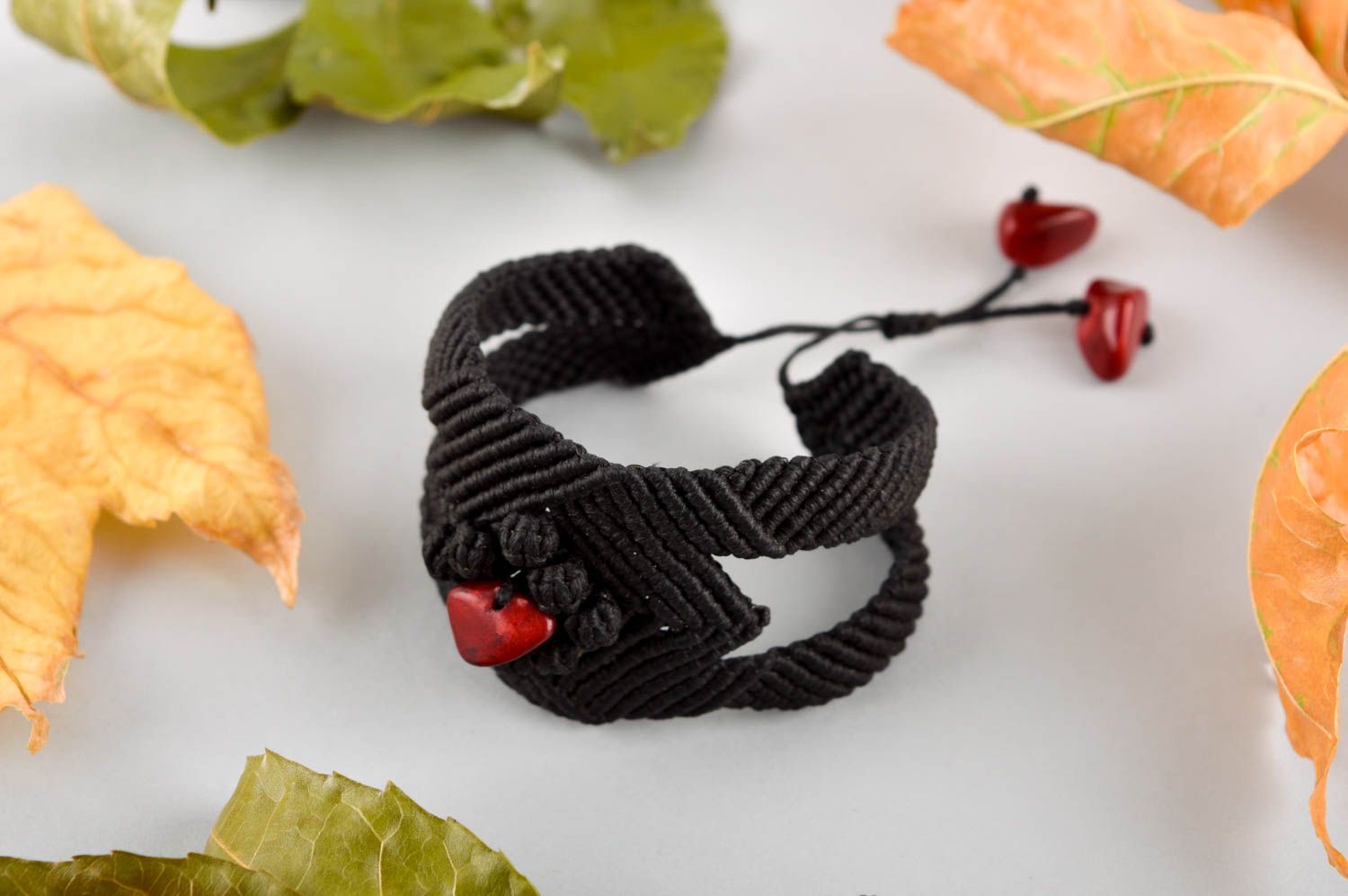 Makramee Armband handgefertigt exklusiver Schmuck Geschenk für Frauen schwarz foto 1