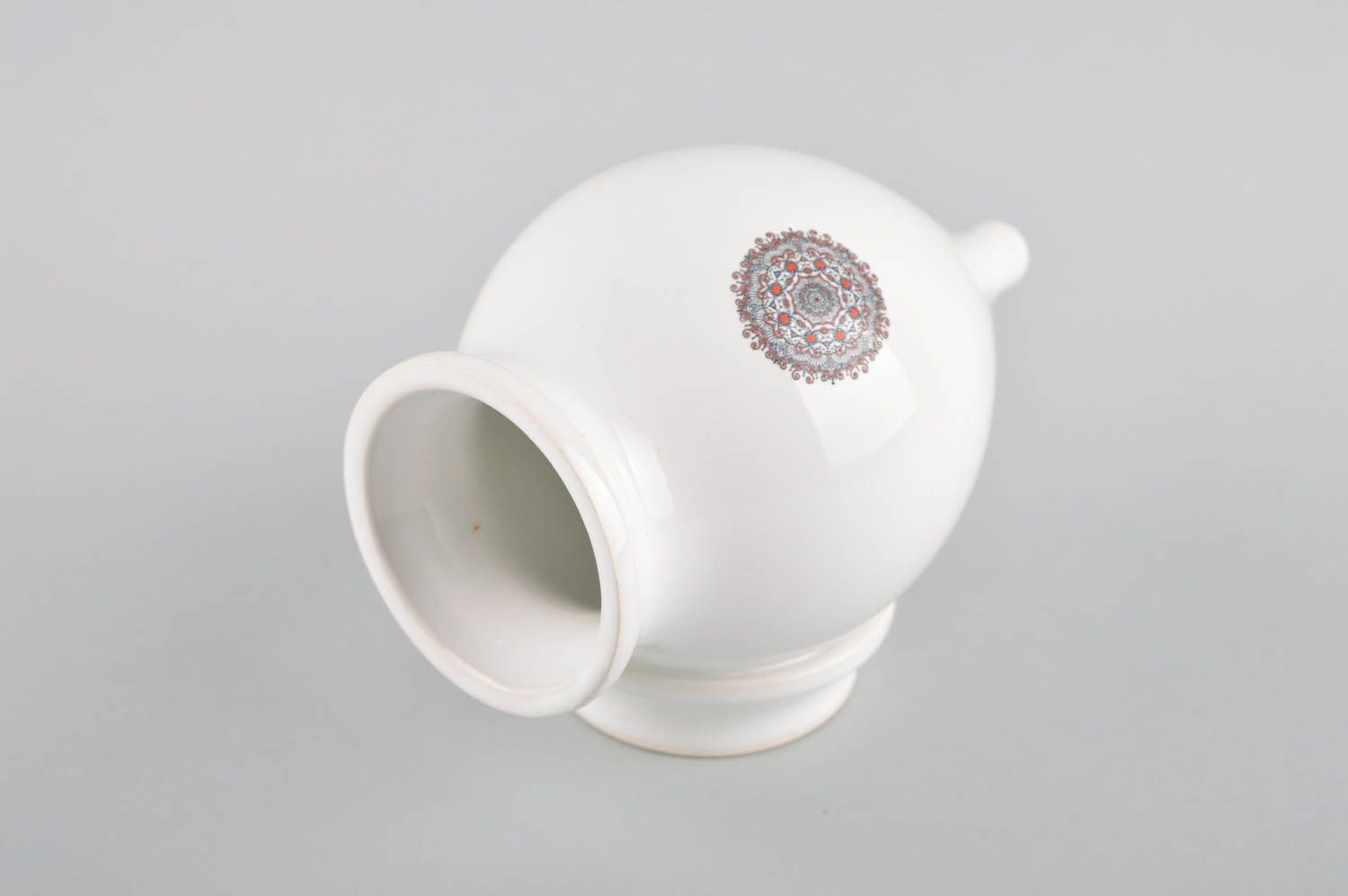 Сувенир из керамики подарок ручной работы Белый кувшин стильный декор для дома фото 2