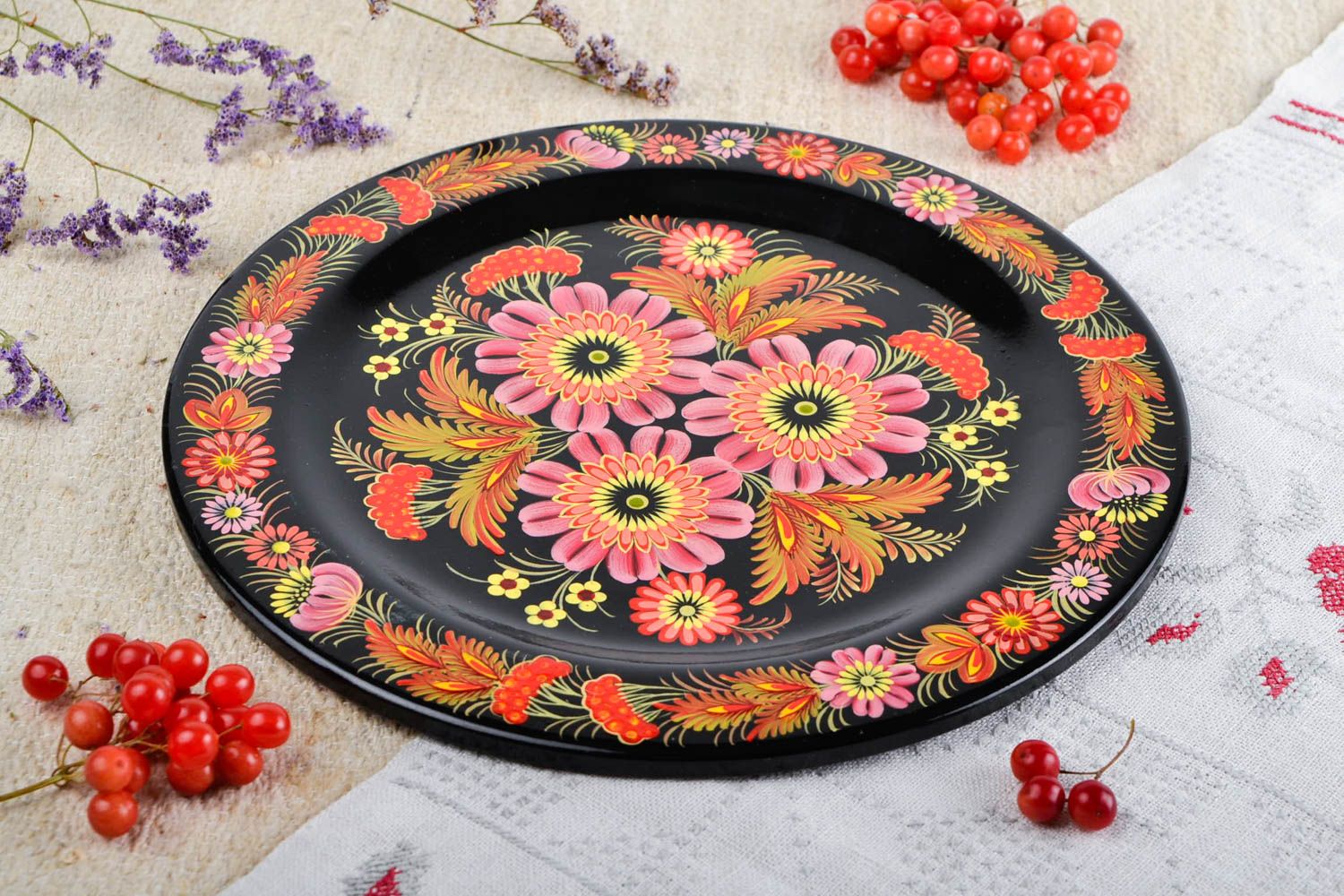 Assiette décorative fait main Décoration en bois noire fleurs Vaisselle déco photo 1