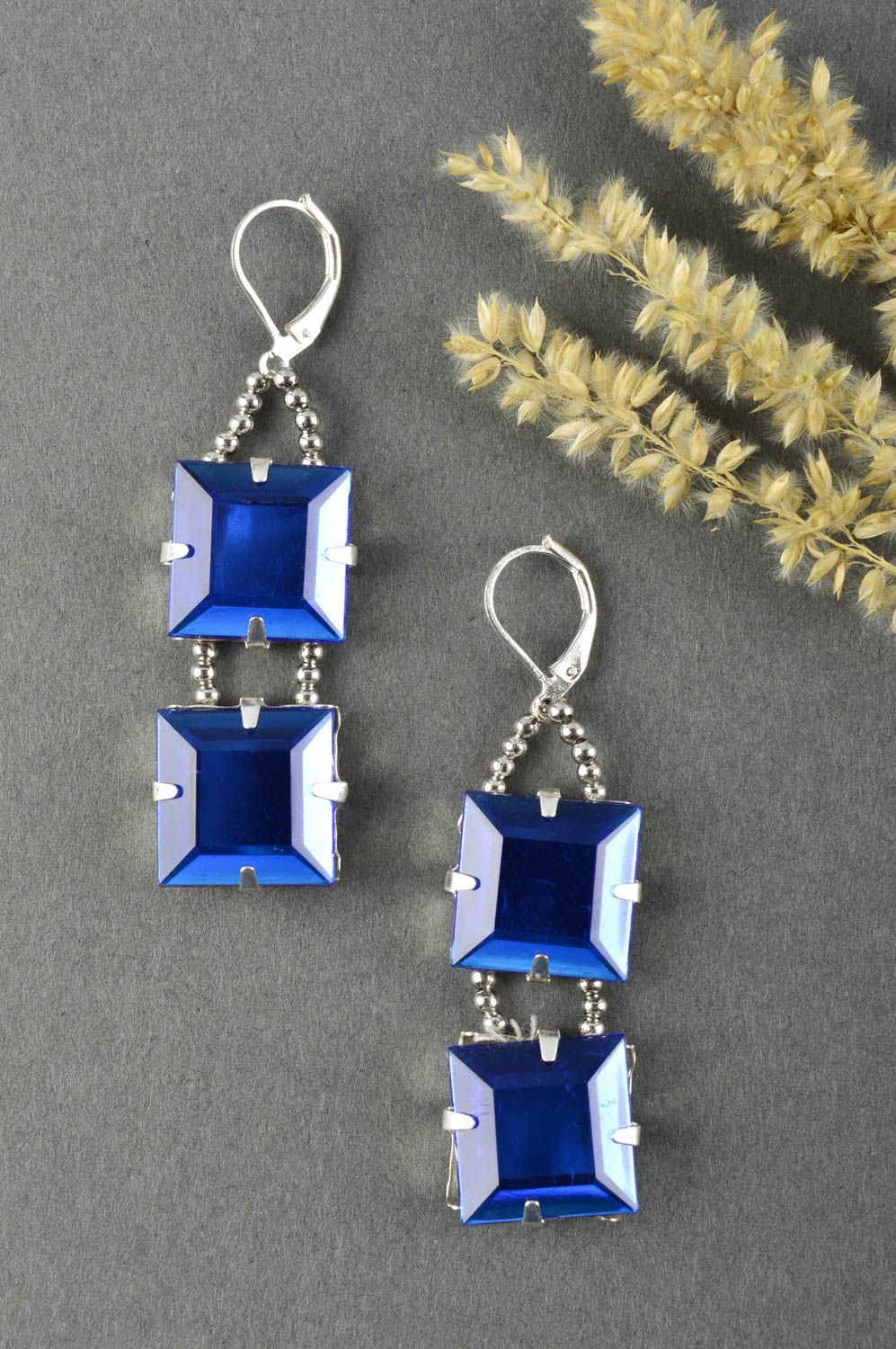 Strass Ohrringe handgemachte blaue Ohrringe glänzendes Accessoire für Frauen foto 1