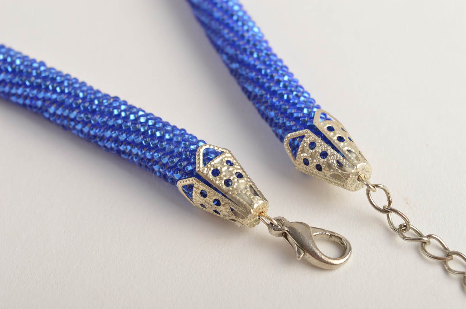 Collana tubolare di perline fatta a mano accessorio bello da donna blu azzurro foto 4