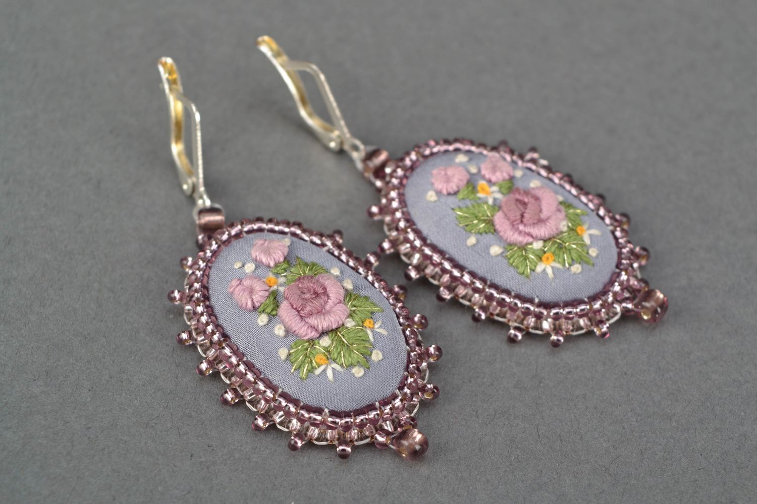 Beautiful satin stitch embroidered earrings Roses photo 1