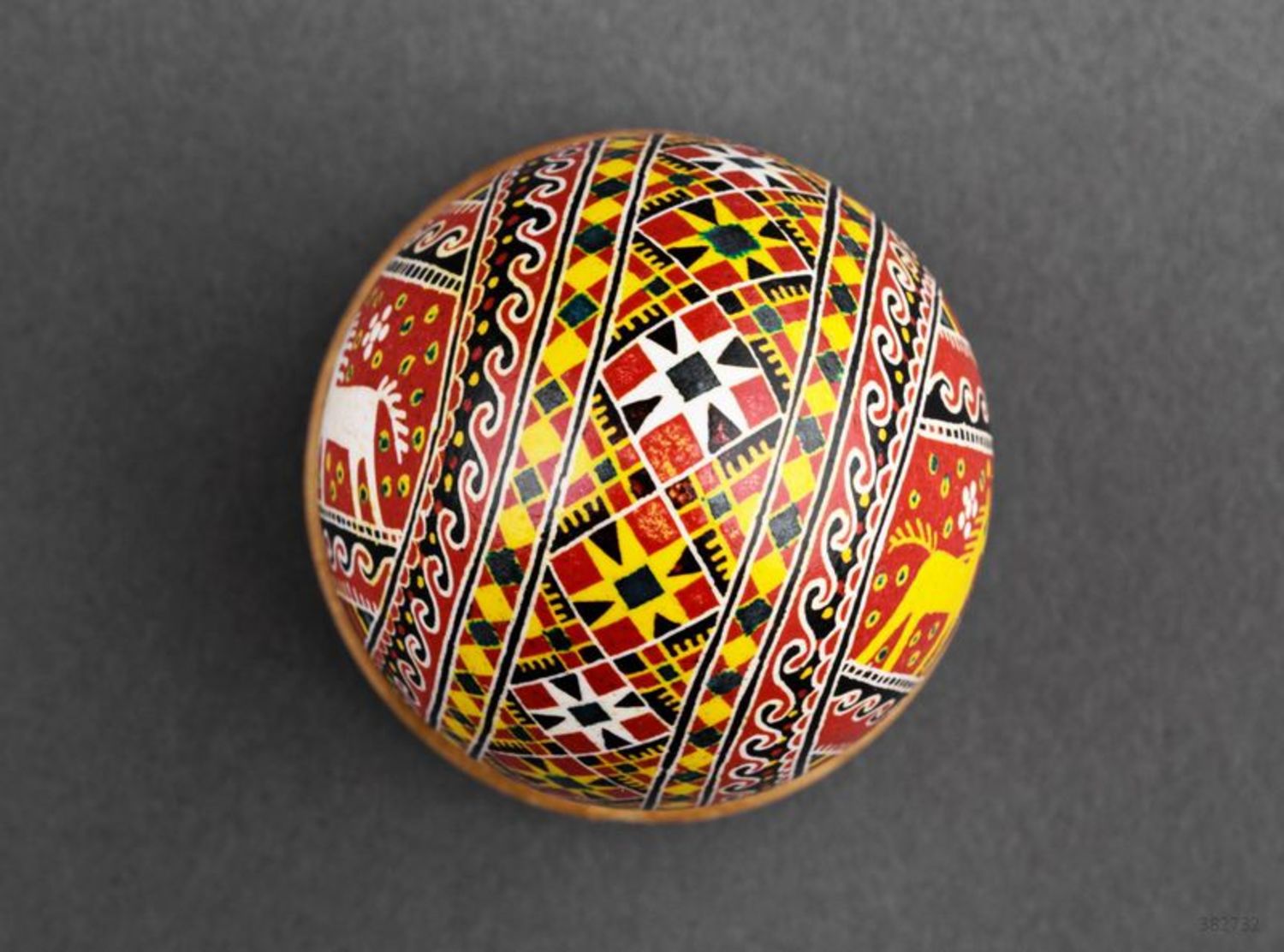 L'uovo pasquale dipinto a mano L'uovo decorativo fatto a mano L'uovo ucraino 
 foto 5