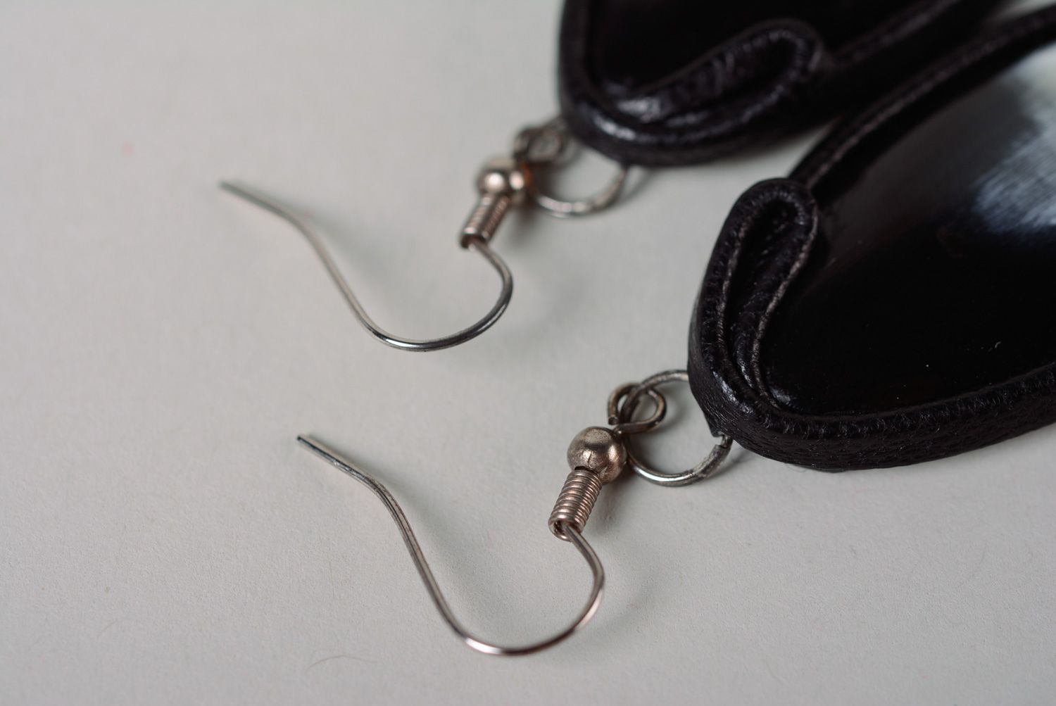 Ohrringe aus Kuhhorn und Leder foto 5