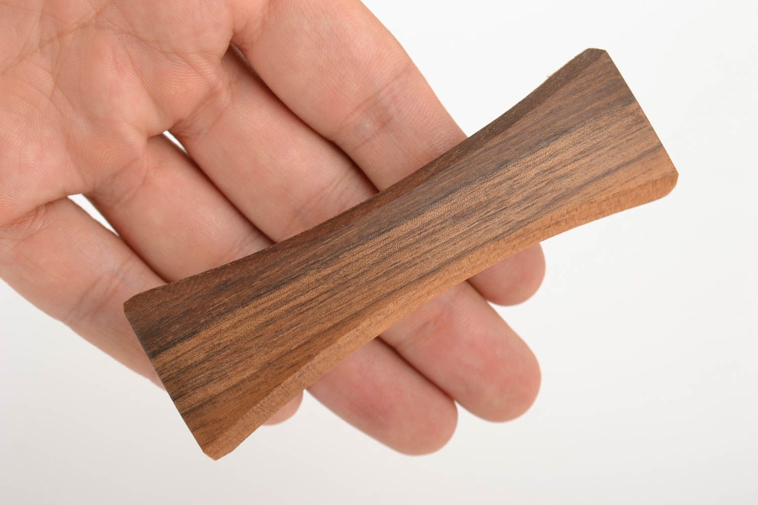 Красивая заколка для волос из древесины ореха ручной работы экологически чистая фото 5