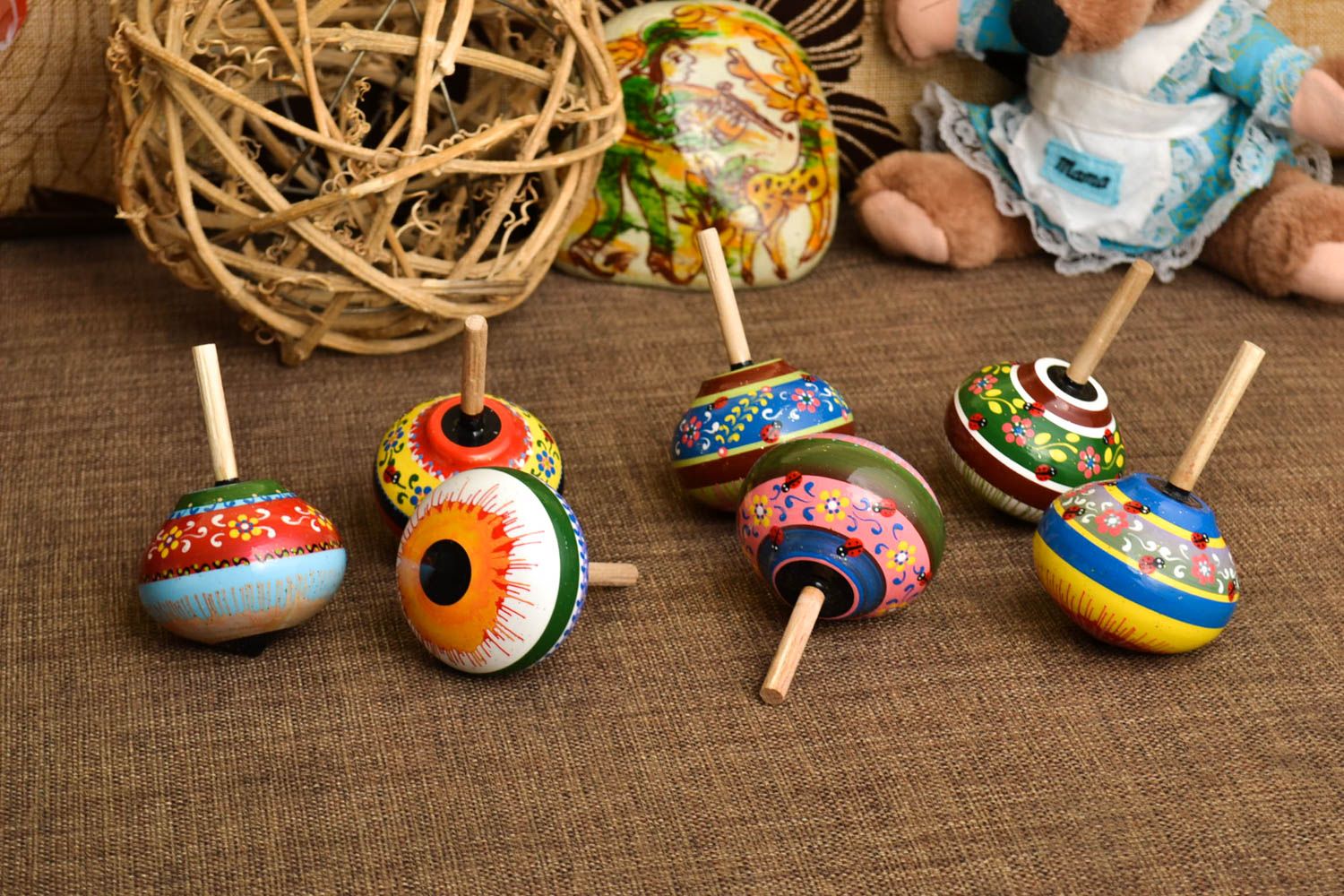 Jouets Toupies en bois de hêtre fait main 7 pièces Cadeau enfant peintes photo 1