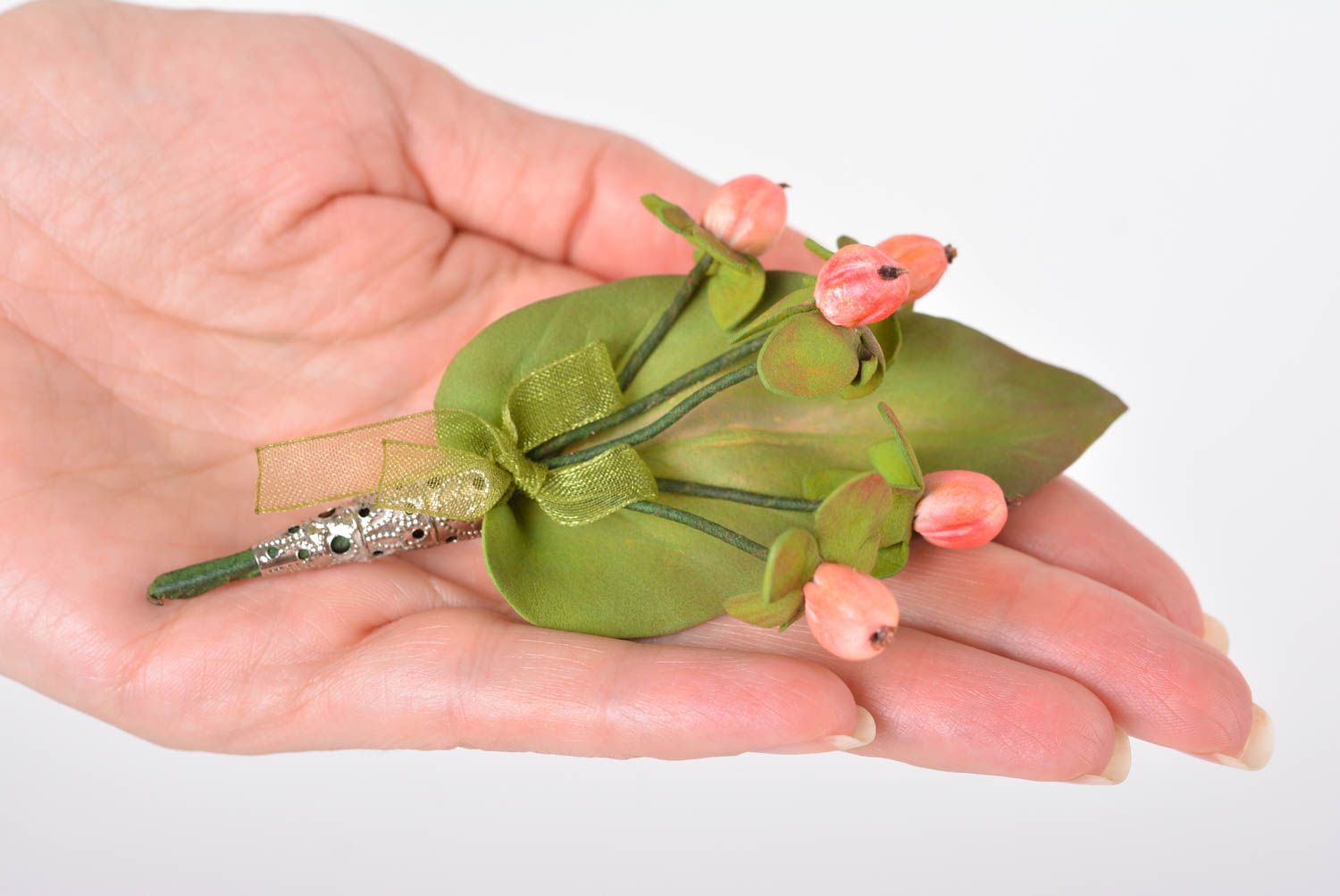 Grande broche Bijou fait main feuilles baies en foamiran Cadeau pour femme photo 3
