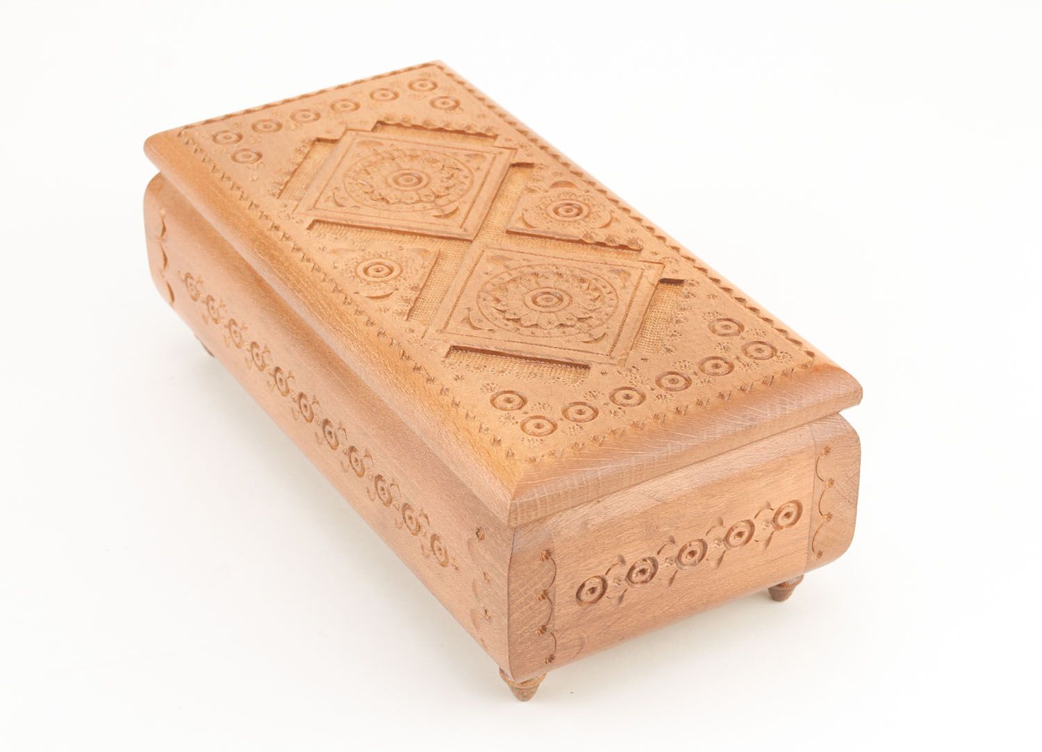 Wooden carved jewelry box photo 3