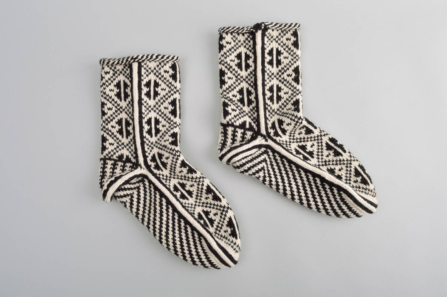 Носки ручной работы шерстяные носки из шерсти женские носки черно-белые фото 2