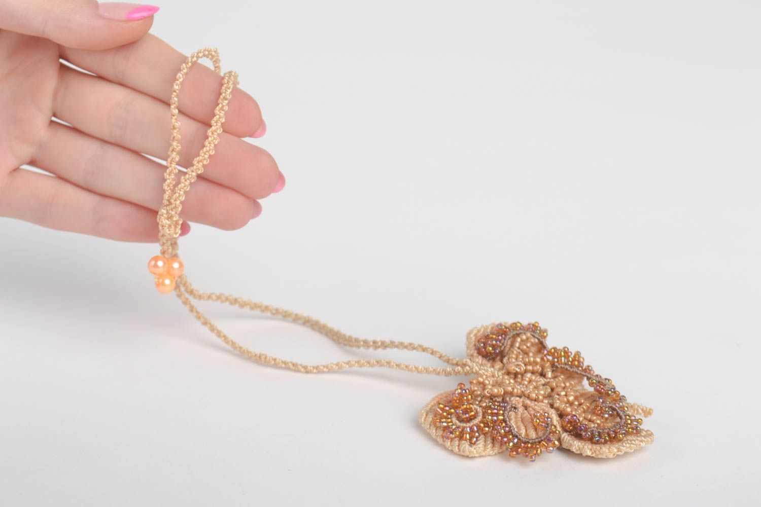 Pendentif macramé Bijou fait main fils perles de rocaille Cadeau pour femme photo 5