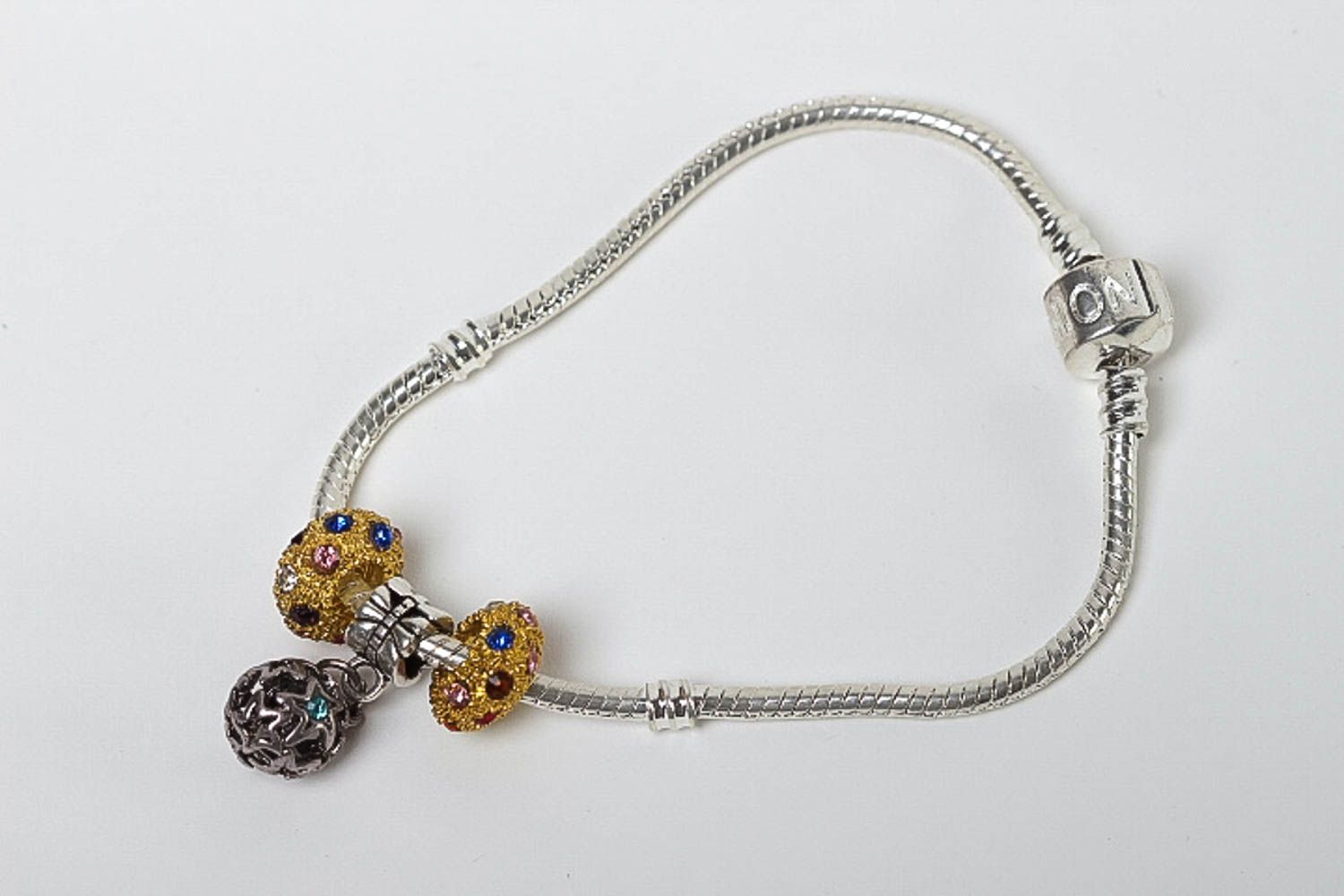 Bracelet métal Bijou fait main semi rigide de créateur Accessoire femme cadeau photo 2