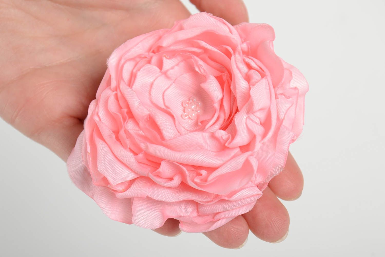 Заколка цветок из ткани розовая нежная пышная ручной работы красивая хэнд мейд фото 5