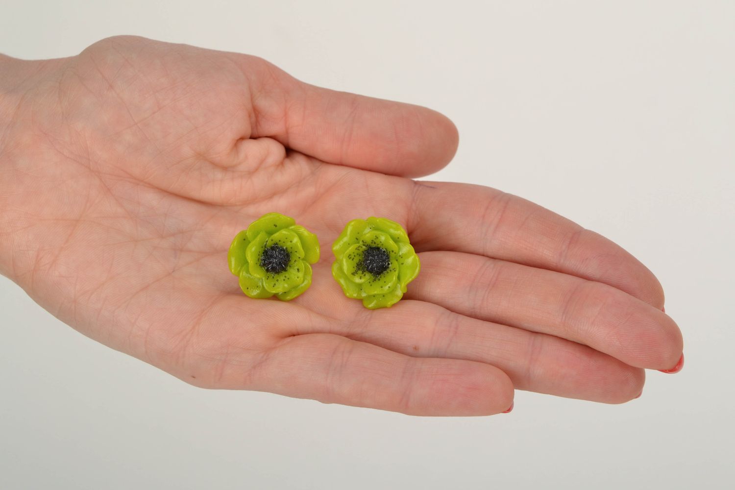 Polymer clay stud earrings in the shape of poppies photo 2
