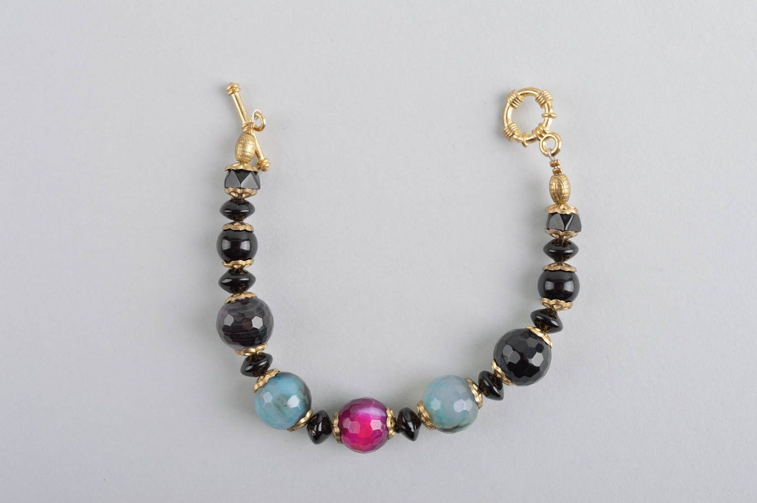 Bracelet en pierres Bijou fait main design noir perles agate Accessoire femme photo 5