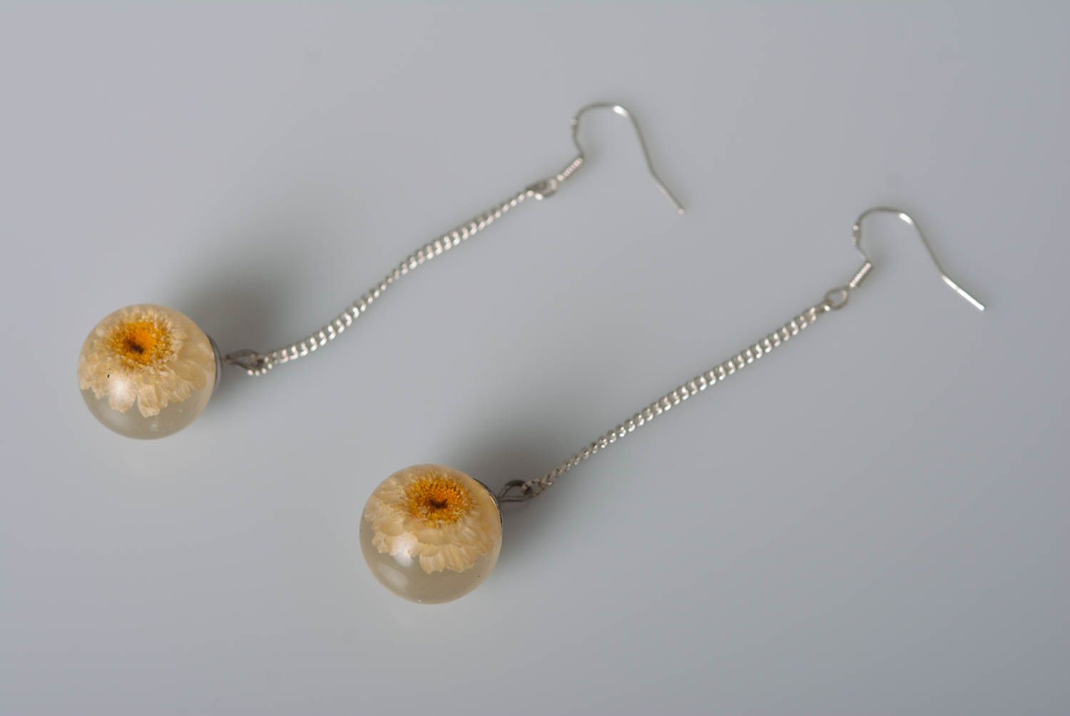 Handmade accessories chamomile earrings metal earrings handmade flower earrings  photo 5