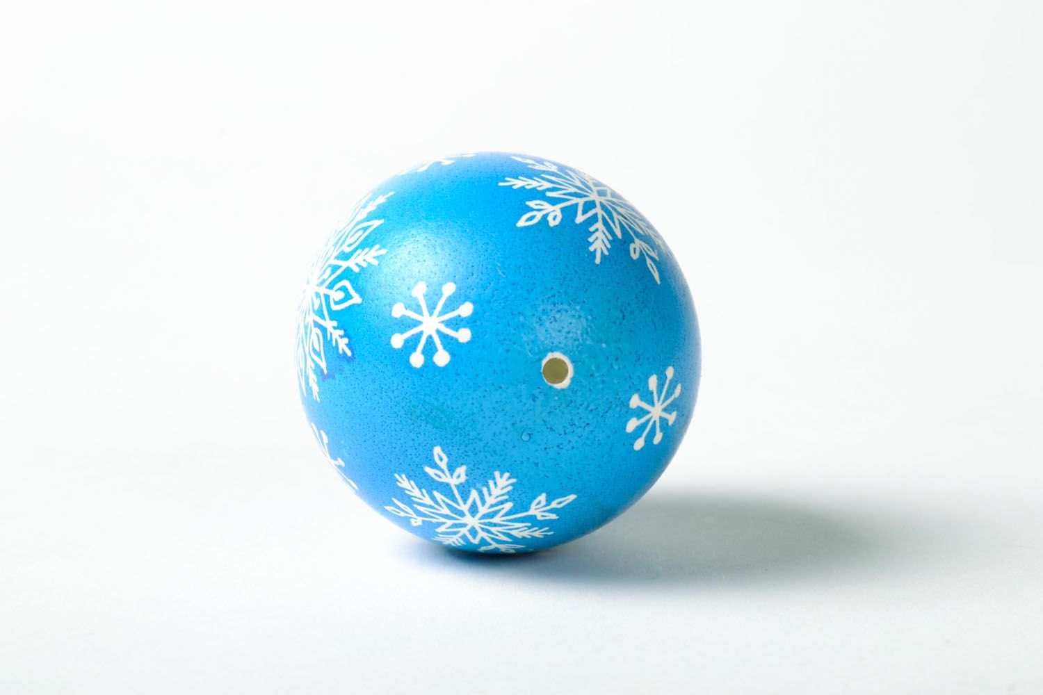 Easter egg with snowflakes photo 2