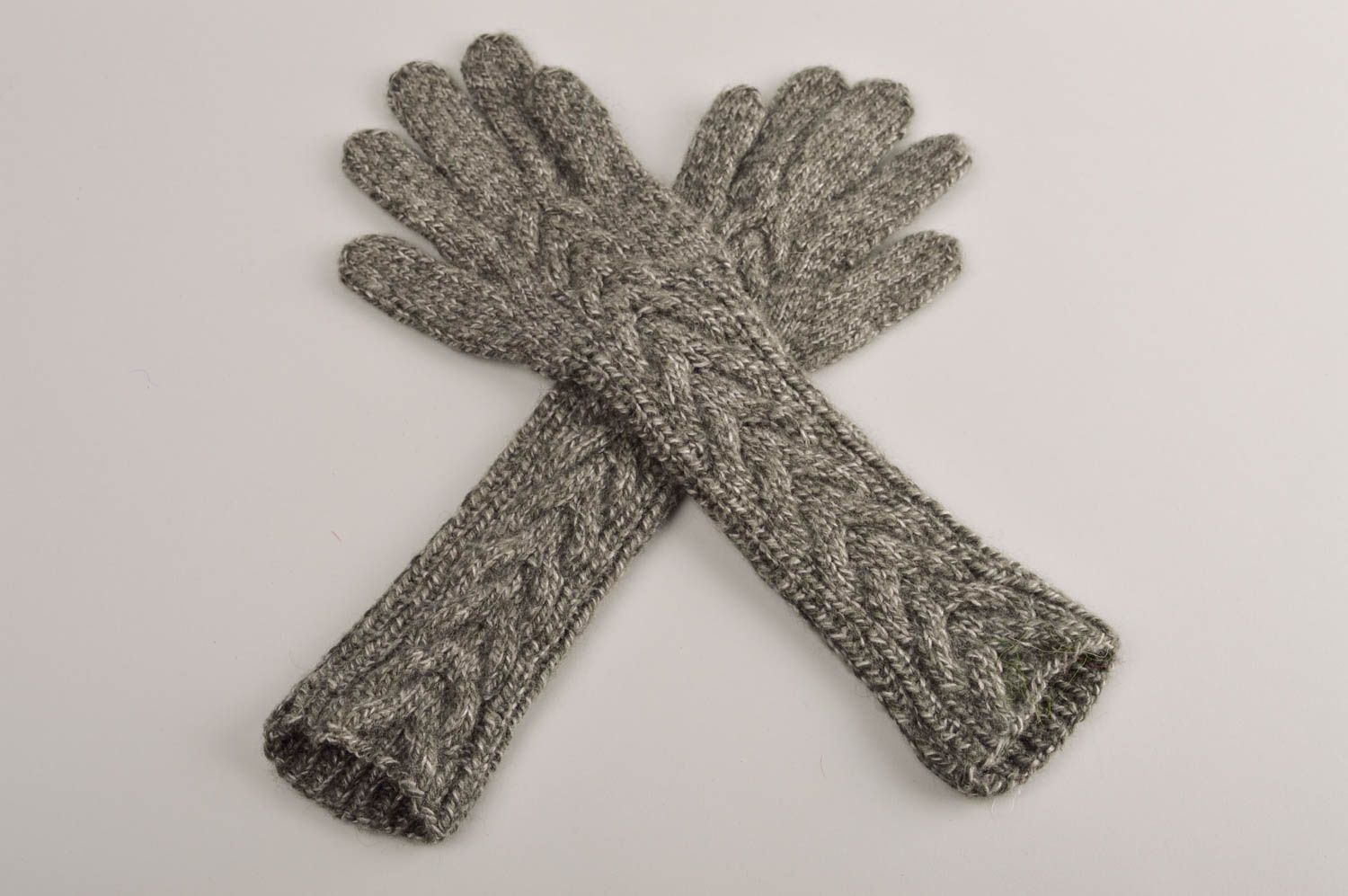 Gants tricot Accessoire femme fait main en fils de demi-laine Cadeau femme gris photo 5