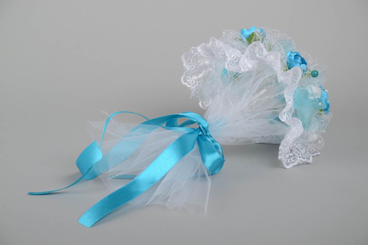 Bouquet da sposa fatto a mano mazzo sposa di fiori artificiali in colore azzurro foto 4