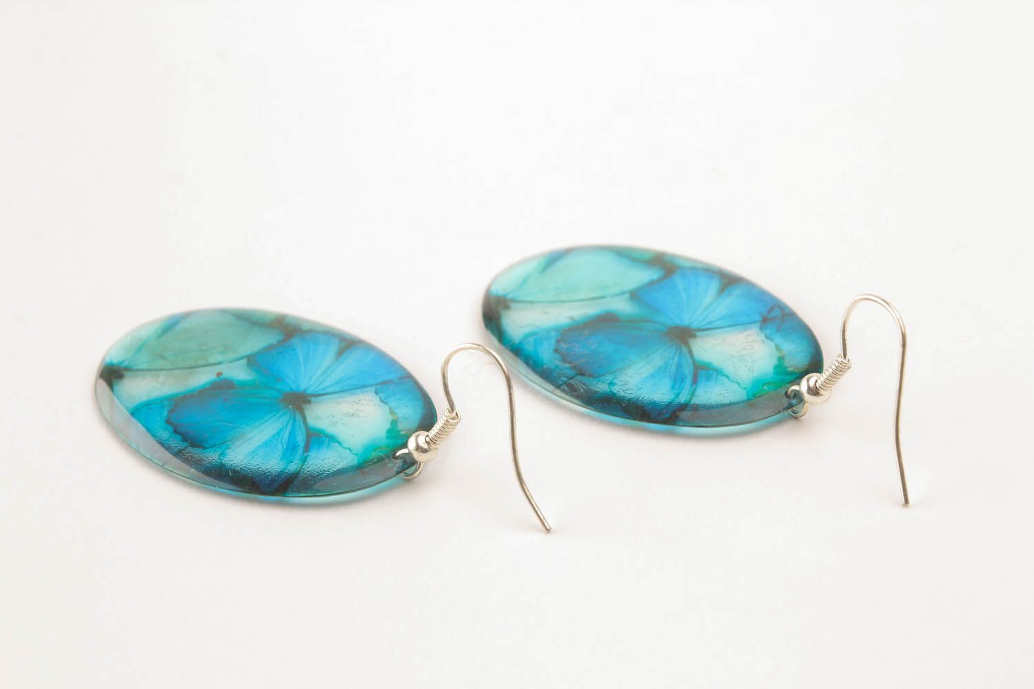 Oval earrings made ​​of epoxy resin photo 2