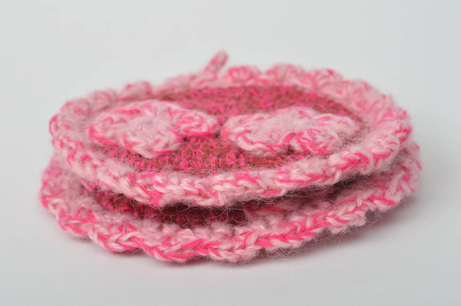 Manique cuisine fait main Sous plat Art de la table rose au crochet laine photo 5