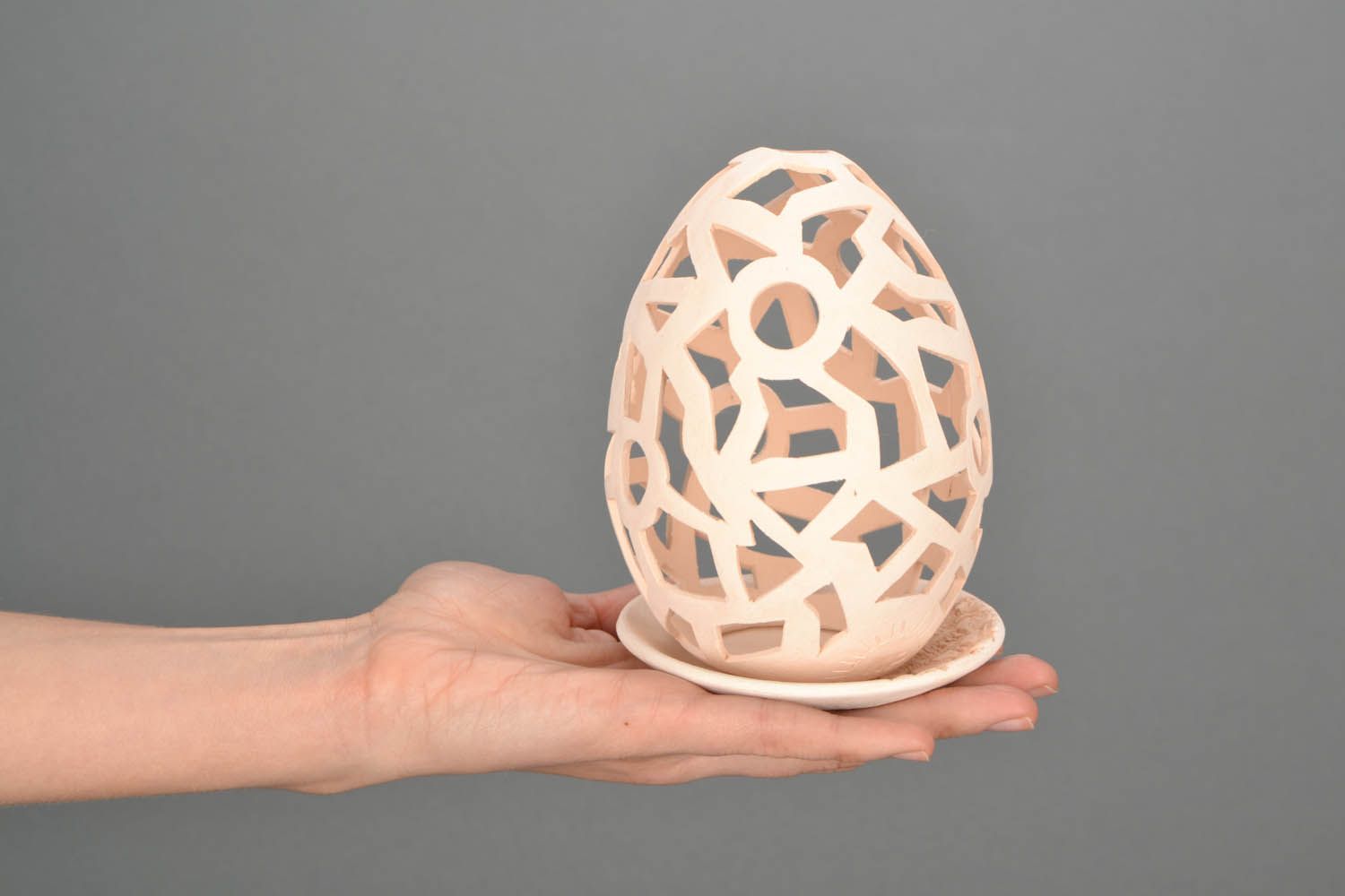Tea light ceramic egg shape candle holder 5,91 inches, 0,33 lb photo 2